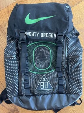 Oregon Ducks Nike Team Issue Backpack NWOT Athlete Player Exclusive 2017-18